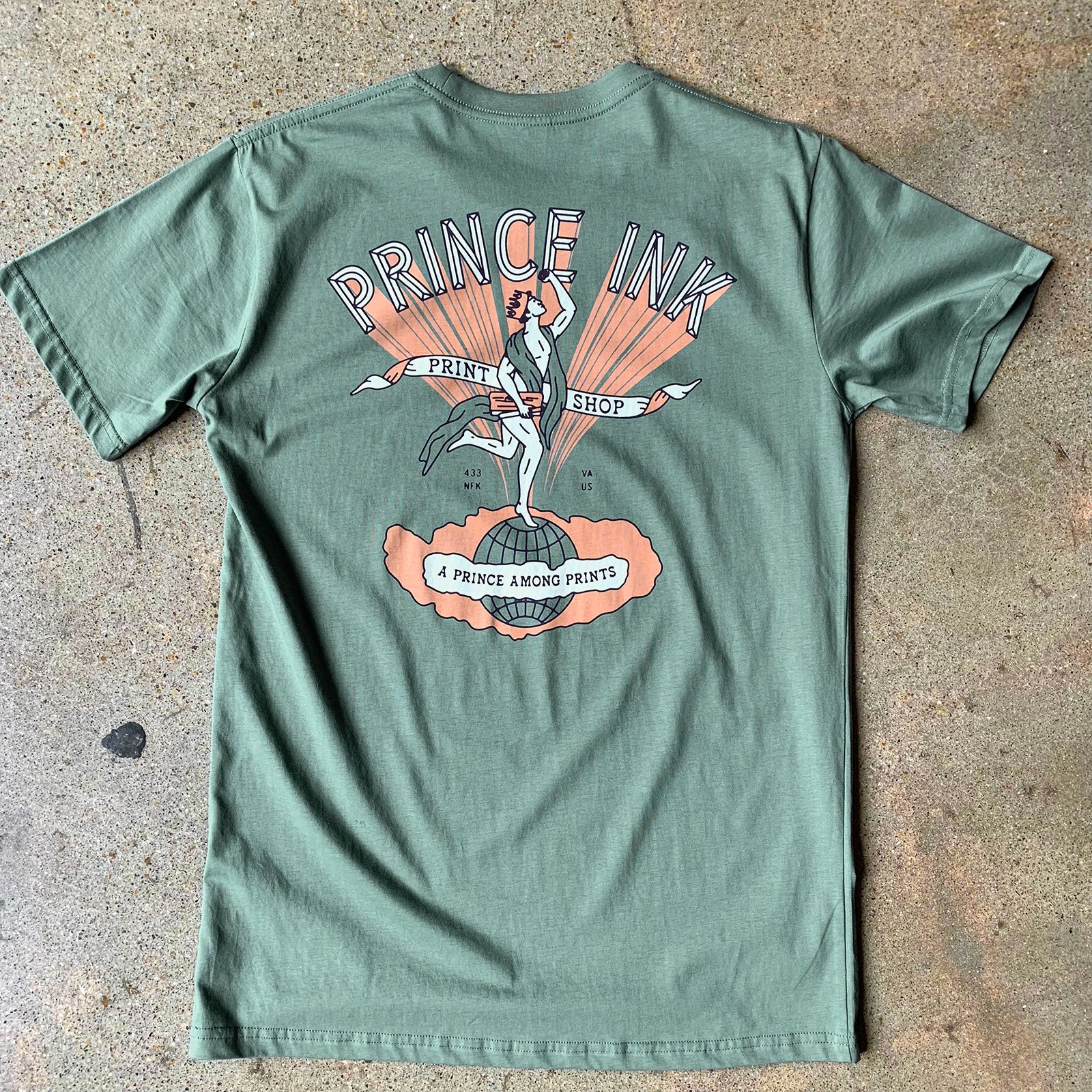 Globe Trotter Tee